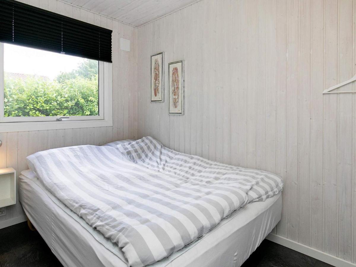 6 Person Holiday Home In Hemmet Esterno foto