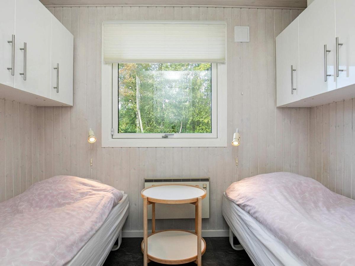 6 Person Holiday Home In Hemmet Esterno foto