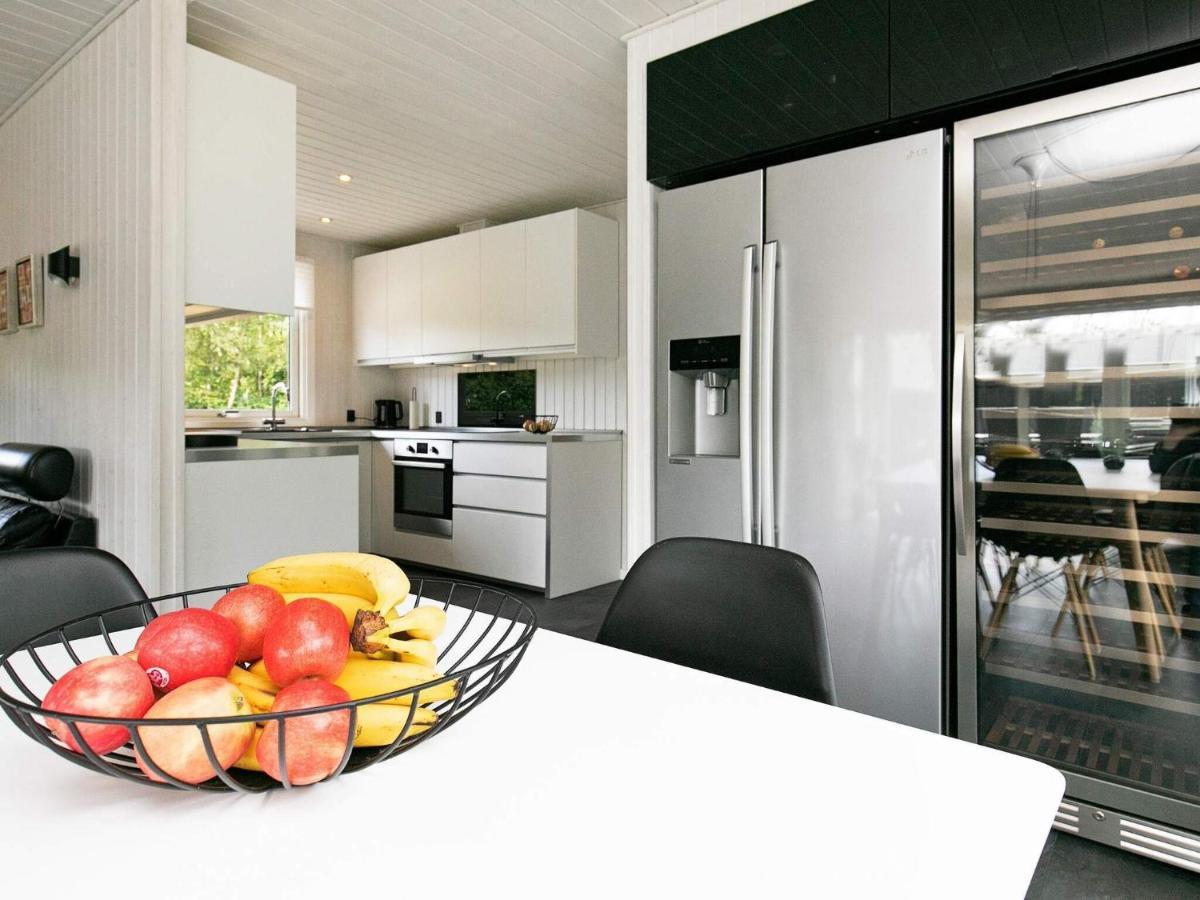 6 Person Holiday Home In Hemmet Esterno foto